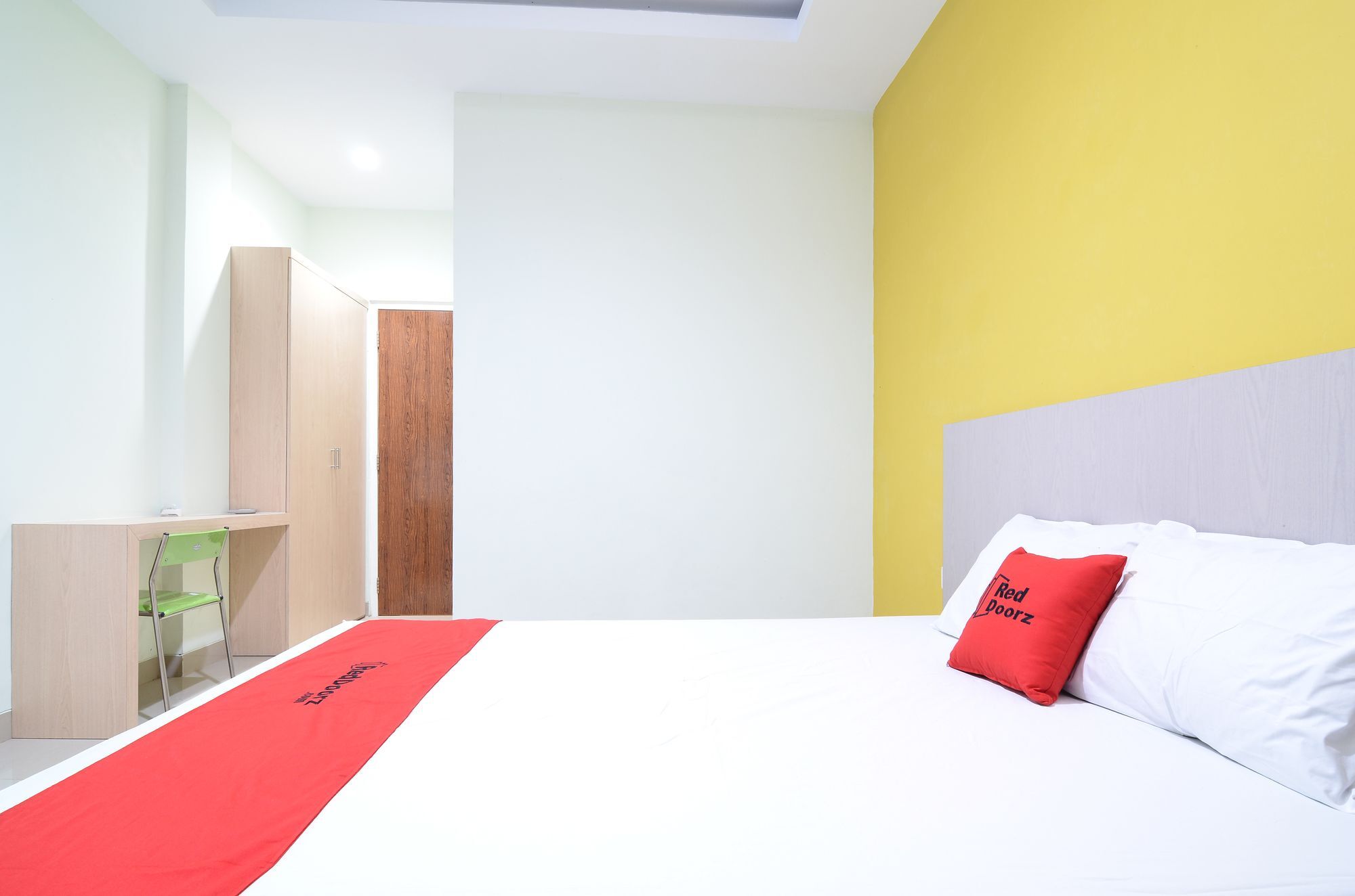 Reddoorz Near Museum Keraton Surakarta Hotel Surakarta  Luaran gambar